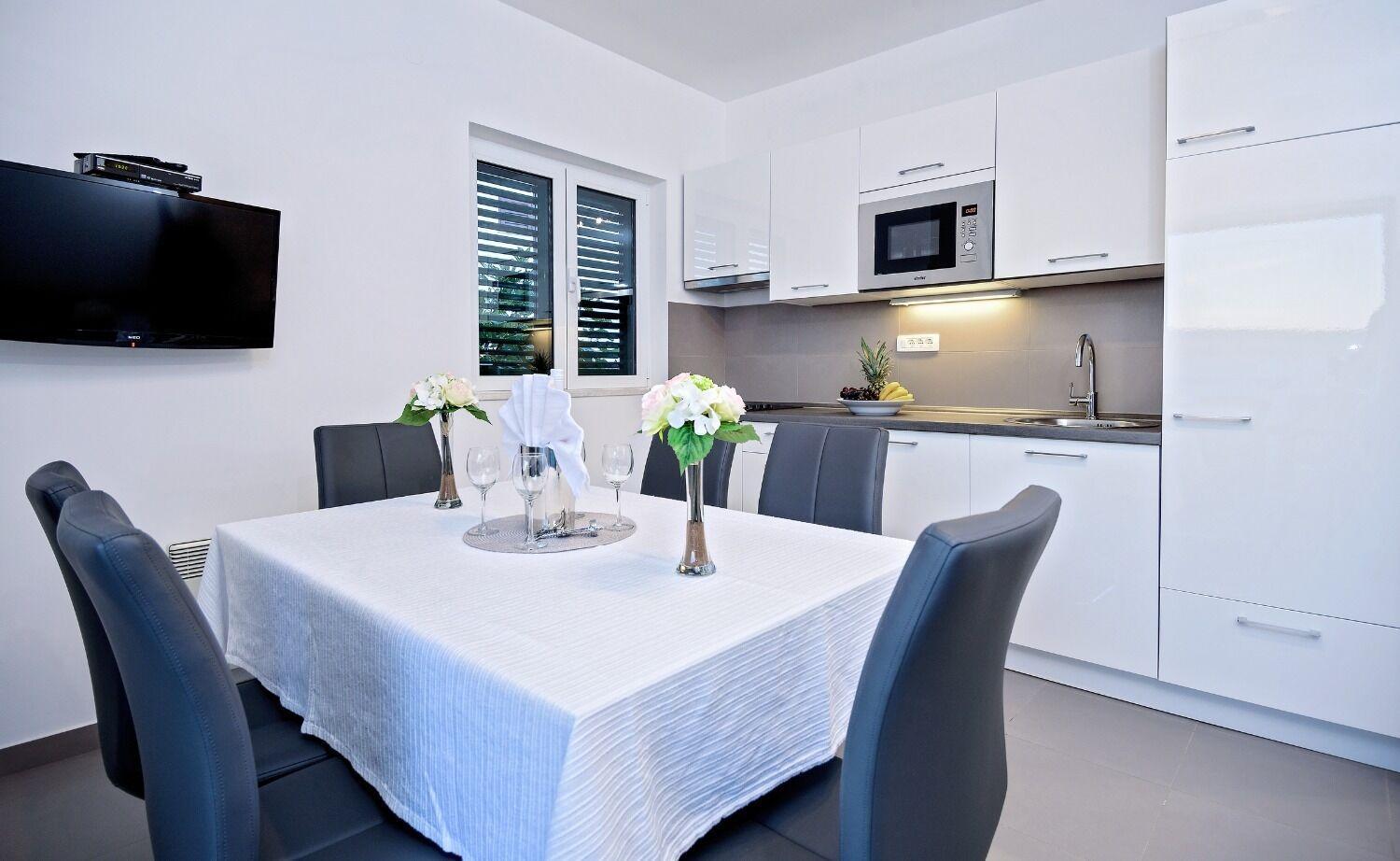 Apartments Bisernica-With Pool Razanj Luaran gambar