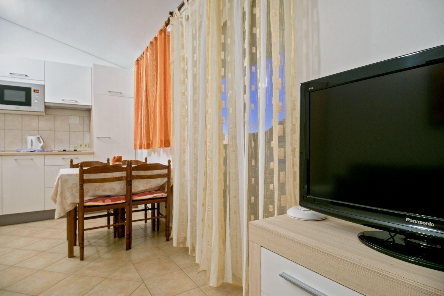 Apartments Bisernica-With Pool Razanj Luaran gambar