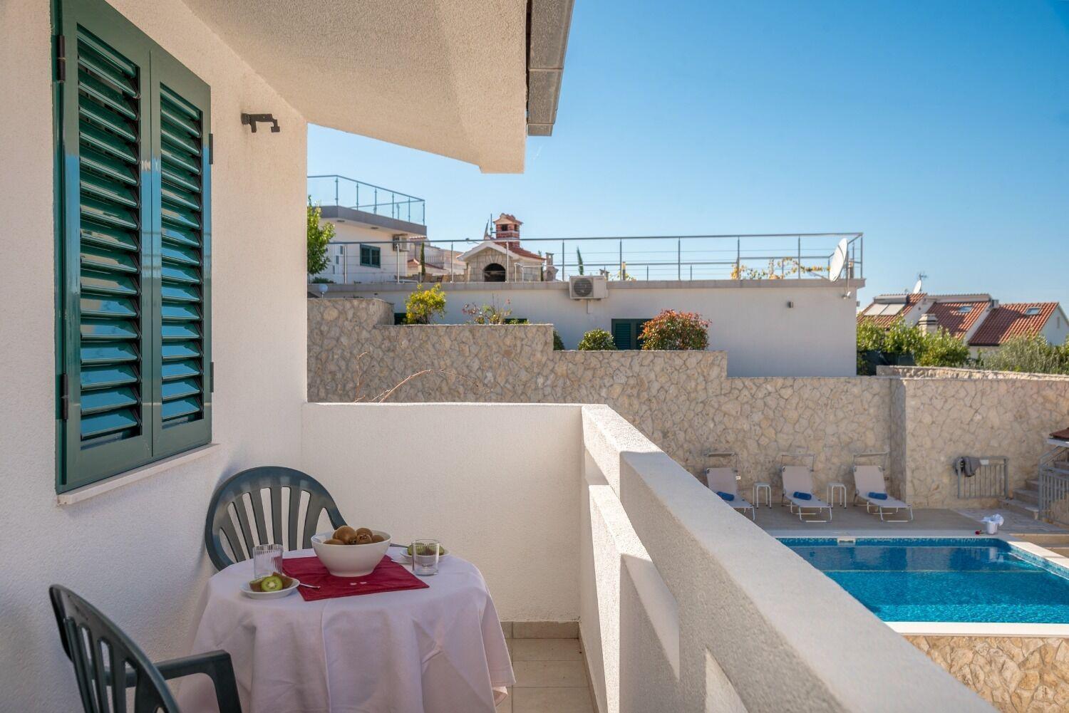 Apartments Bisernica-With Pool Razanj Luaran gambar