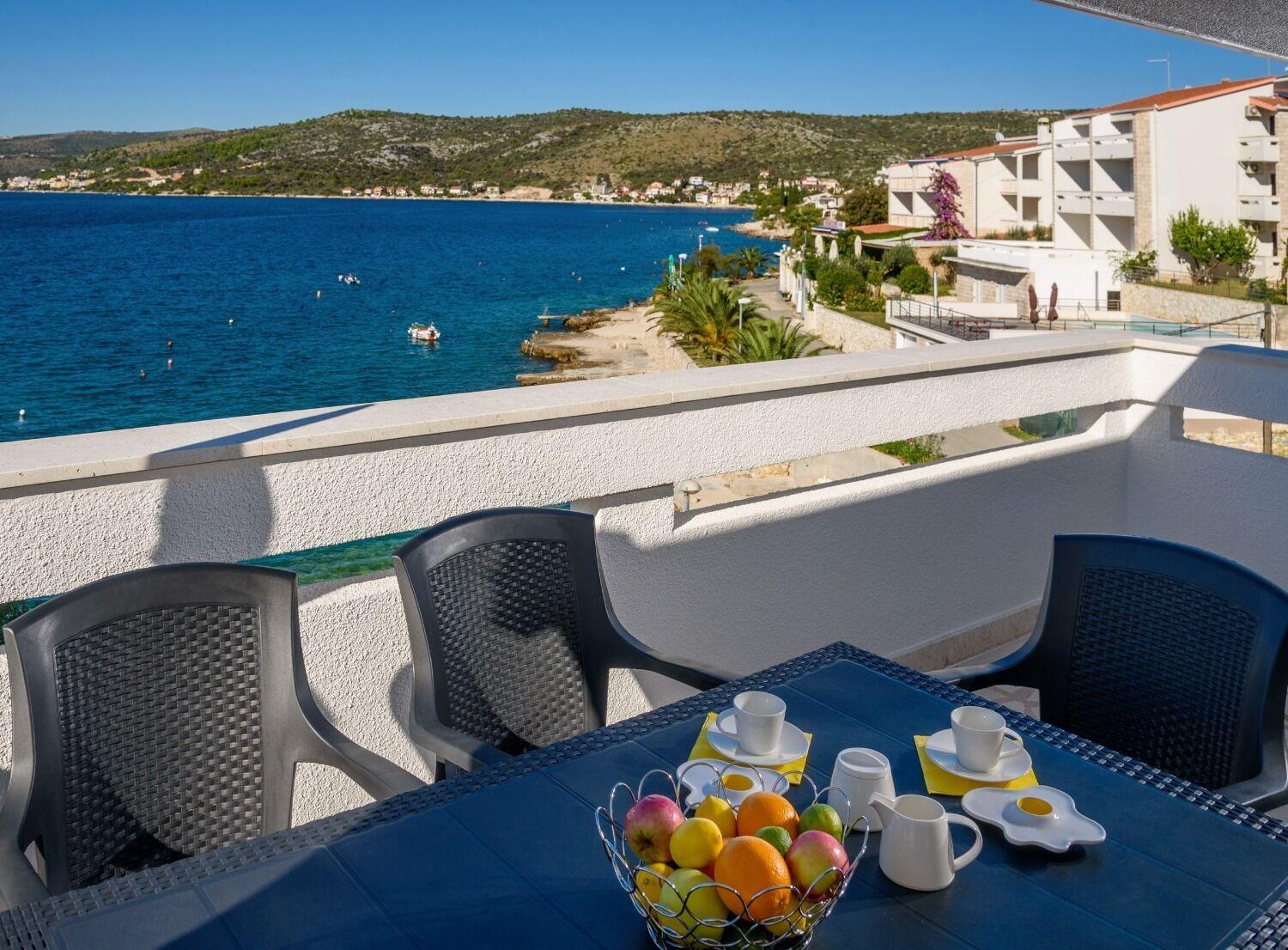 Apartments Bisernica-With Pool Razanj Luaran gambar